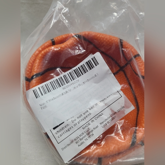 5 Inch Mini Basketball Balls Indoor Outdoor Play 3 Pack- New - Picture 3 of 3